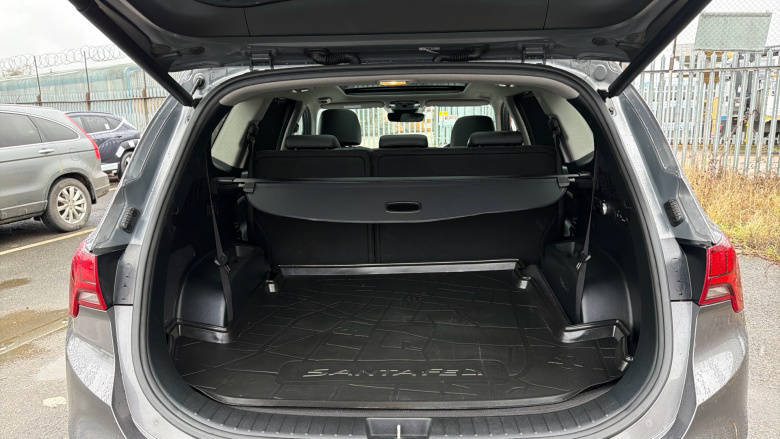 Hyundai SANTA FE 1.6 TGDi Hybrid Ultimate 5dr 4WD Auto Hybrid Estate